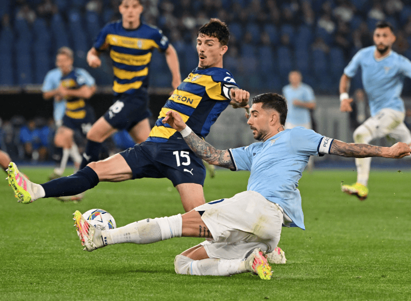 阿森纳马丁内利个人信息